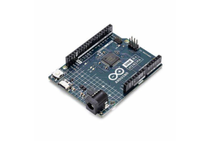 Obsežen vodnik po Minimi Arduino Uno R4